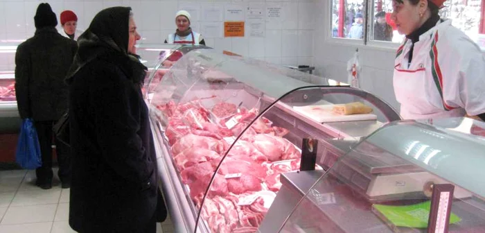 Băcăuanii vor plăti mai mult cu 20% în acest an pentru a cumpăra carne de miel