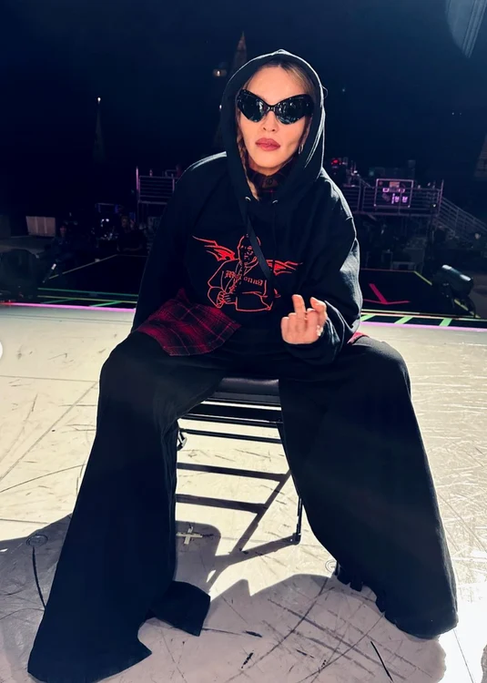 Madonna black PNG