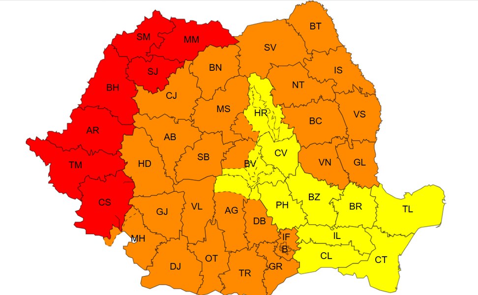 România, sub asediul extremelor meteo: caniculă de până la 41 de grade, furtuni violente și risc de inundații