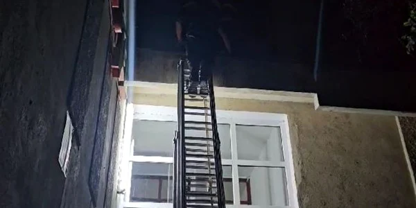 1 nenorociri in lant la botosani o femeie si a aruncat copiii pe geam unul a murit video jpg
