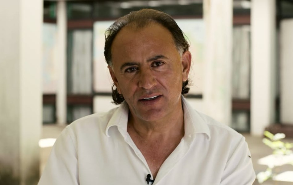 „Luați subvențiile partidelor”. Deputatul AUR Mohammad Murat critică propunerea de a elimina bursele elevilor în vacanță