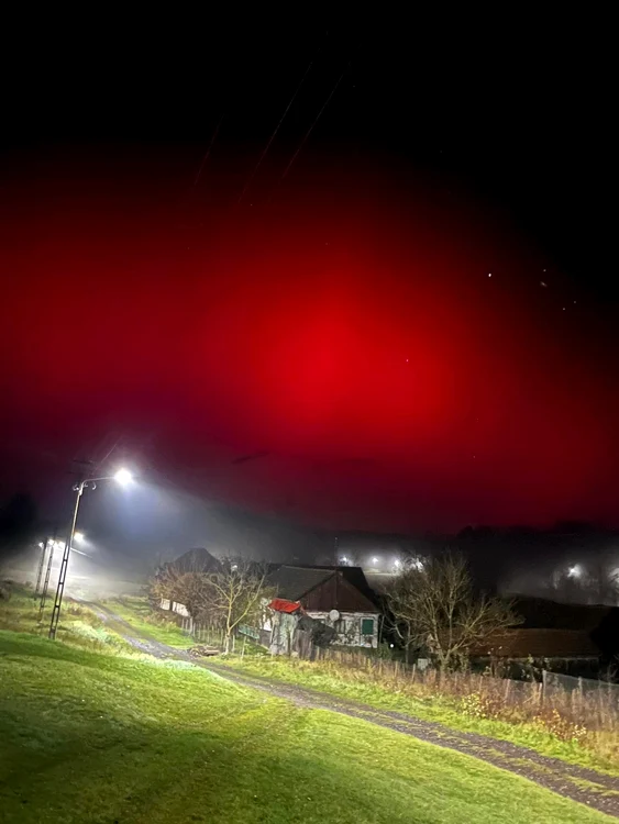 Cerul a devenit roșu FOTO Garofița Scorobete