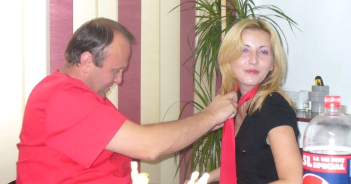 Medicul Constantin Adochiţei, la petrecerea colegei sale