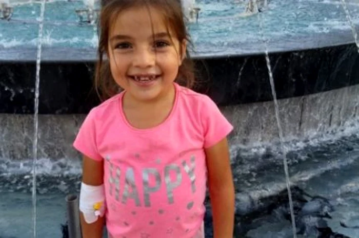 Boala cruntă care i-a spulberat unei fetiţe toate visurile. „Mami, o să fii tristă când nu o să mai fiu cu tine?”
