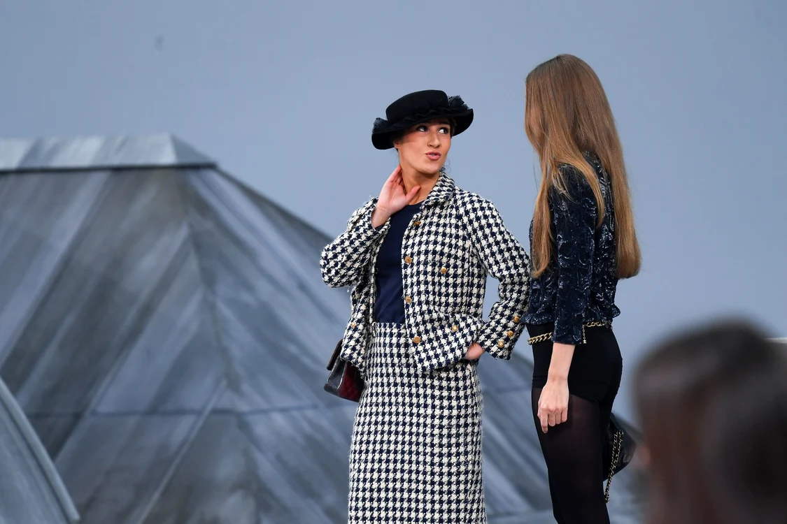Gigi Hadid a salvat cel mai recent show al casei de modă Chanel Foto: Profimedia