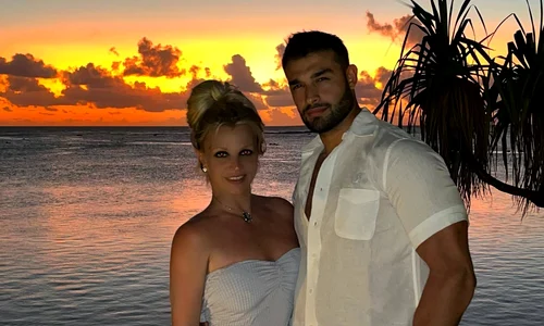 4 britney spears insarcinata din nou si sam asghari parinti jpg jpeg
