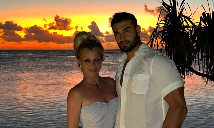 4 britney spears insarcinata din nou si sam asghari parinti jpg jpeg