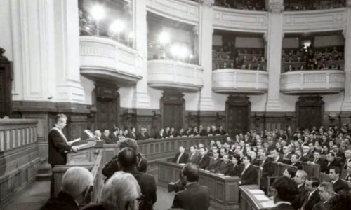 Alegerile în România, pe vremea când toată ţara era roşie jpeg