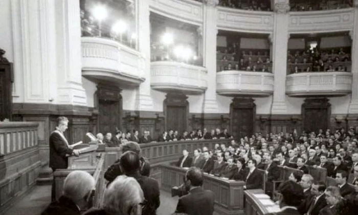 Alegerile în România, pe vremea când toată ţara era roşie jpeg