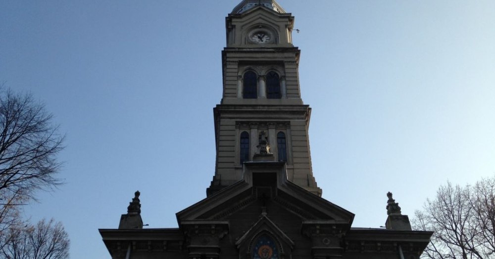 Biserica Sfântul Nicolae din Brăila, de la foişor de foc ars de un pompier, la loc de pelerinaj pentru mii de credincioși