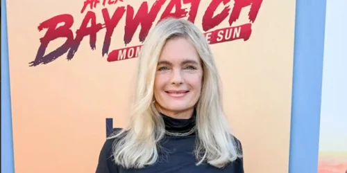 Erika Eleniak foto instagram officialerikaeleniak png