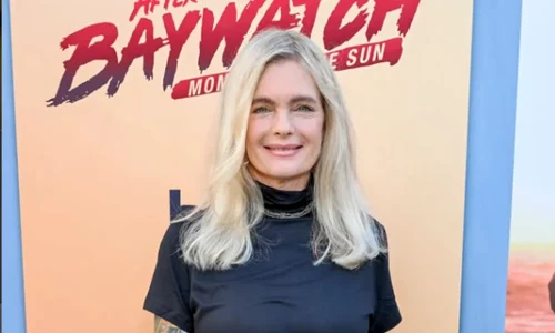 Erika Eleniak foto instagram officialerikaeleniak png