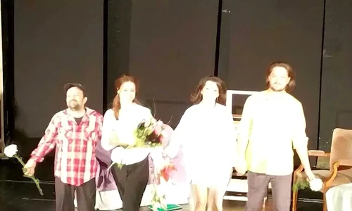 "Iubesc această fotografie, deşi este neclară!", a scris Daniela Marin pe blogul ei jpeg