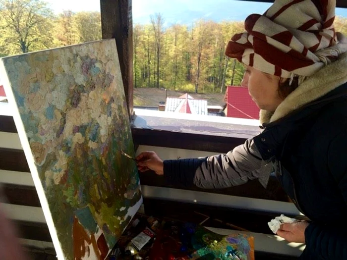 Cei 20 pictori din Romania si Republica Moldova au creat la unison, ablouri inspirate de natura uimitoare din stațiunea Straja