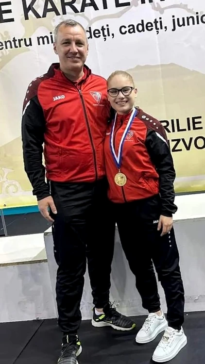 Emma si sensei Adi Kelemen