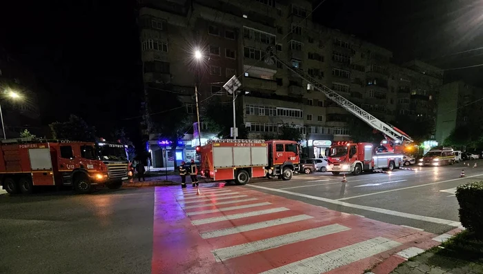 Două tentative de suicid similare au pus pe jar pompierii. FOTO ISU Dâmbovița