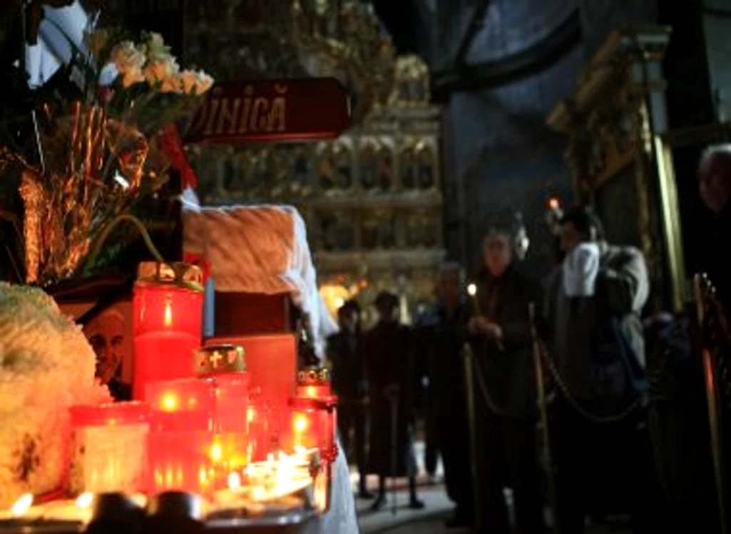 
    În Teatrul Naţional intră toată lumea, informaţii dă doar PRO TV  