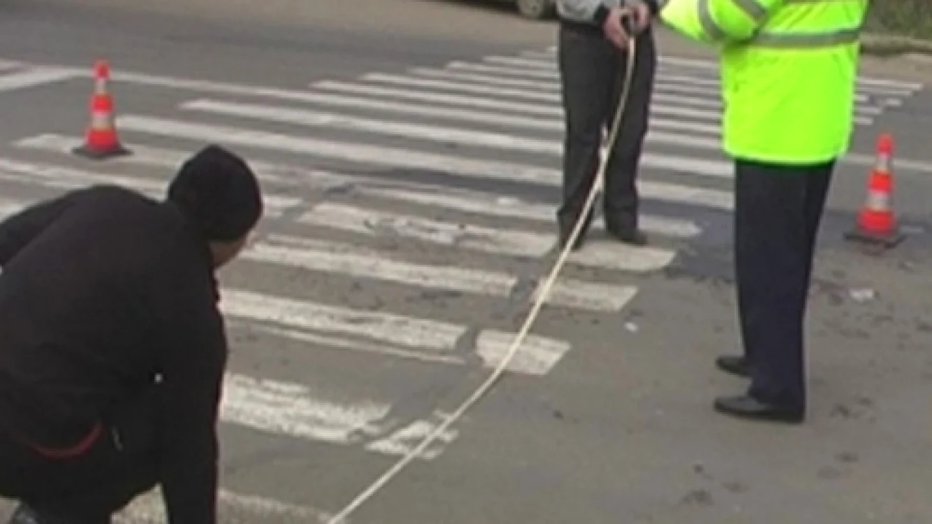 Victima traversa strada pe o trecere de pietoni FOTO Arhivă