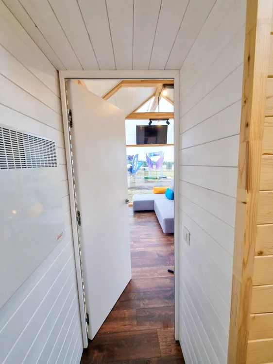 Un spectaculos tiny house care costă 25.000 de euro