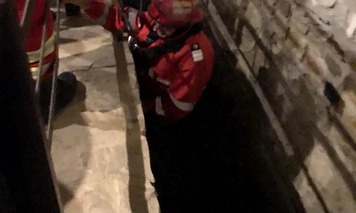 Echipaţi corespunzător, cuplul s a plimbat în zona Floreasca  jpeg