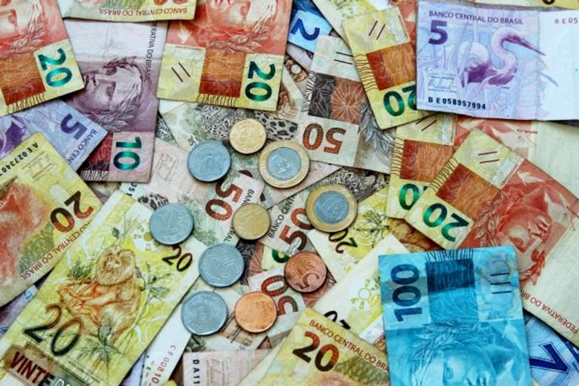 
    Gemenilor li se va oferi șansa să avanseze în carieră.www.clickpentrufemei.ro  