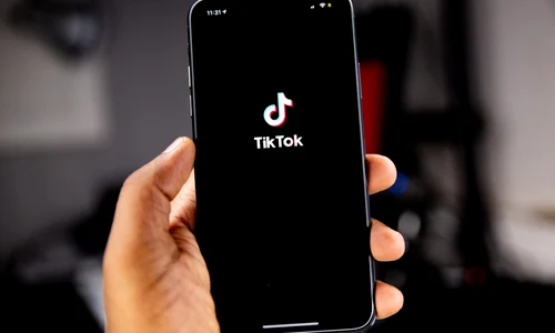 tik tok sursa unsplash.com