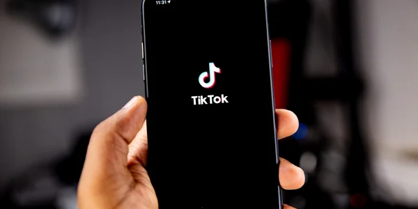 tik tok sursa unsplash.com