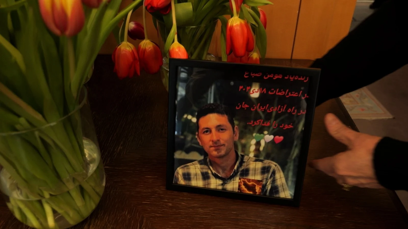 Povestea halucinantă a familiei unui protestatar din Iran, care a fost obligată să plătească glonţul care l-a ucis. „Nu am nicio speranţă în Donald Trump”