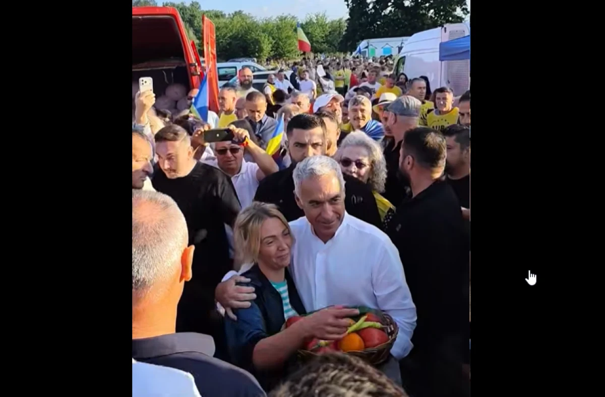 Călin Georgescu, baie de mulțime la Târgul de la Călugăreni: „Suntem neam de voievozi, nu de slugi”