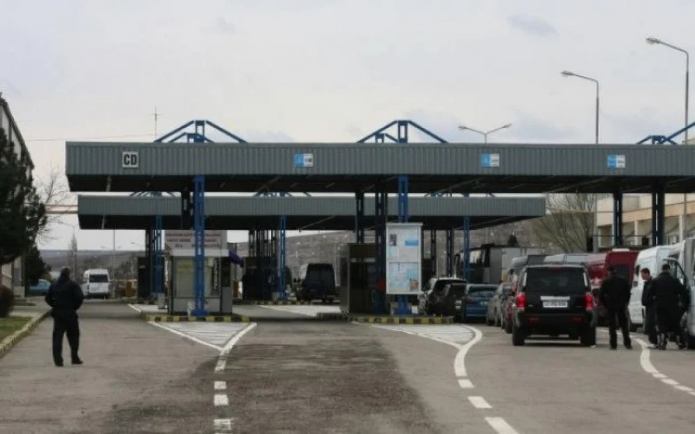 Stare de alertă la granița României cu Republica Moldova. Un camion plin cu armament oprit la Vama Albița