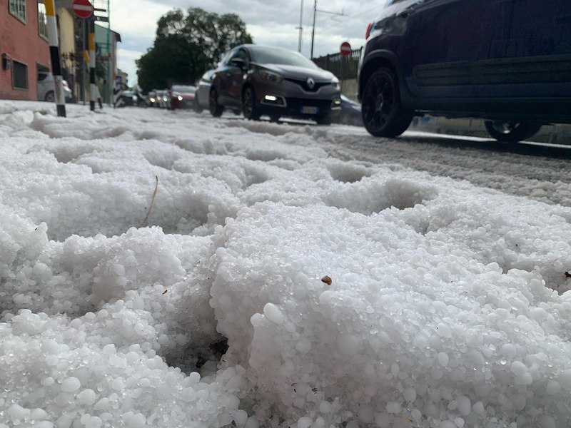 Inundații în Florența, după o ploaie torențială însoțită de grindină VIDEO