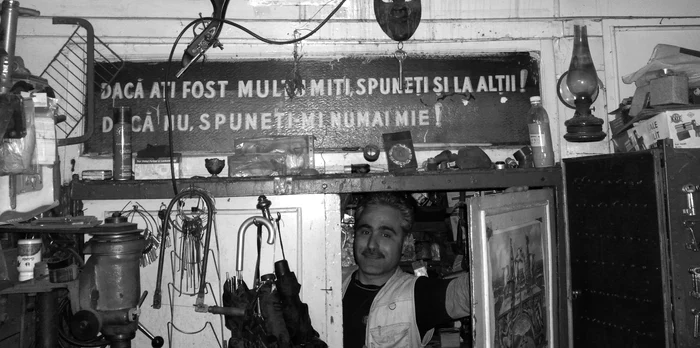 Nostalgici, adaptați și "între două lumi" jpeg