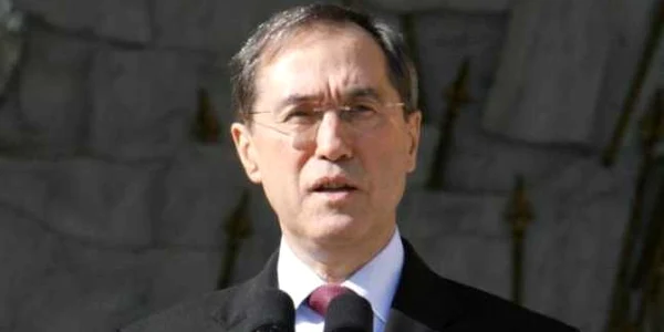Claude Gueant, fos ministru de interne francez, afirmă că minorităţile provenite din România şi Bulgaria nu trebuiesc incitate