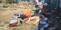 2 persoane ranite dupa ce un perete a cazut peste ei foto ISU VASLUI vremeanoua ro jpg