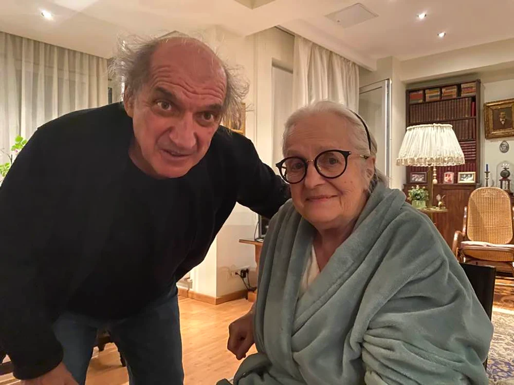 Actorul Mihai Gruia Sandu și-a luat rămas bun de la Sanda Manu. Foto: arhiva personală.