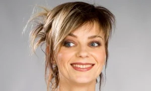 gianina corondan tb1000 jpg