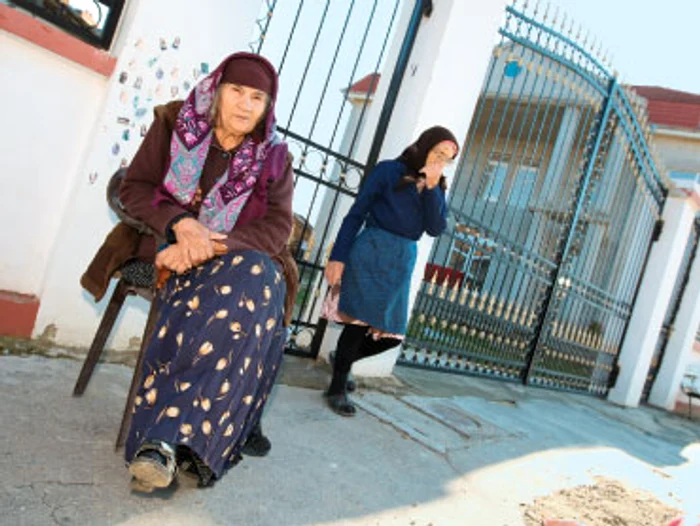 Ghicitoarea Maricica spune că, deşi e linişte în cartier, poliţiştii patrulează tot mai des Foto: F. Ardelean
