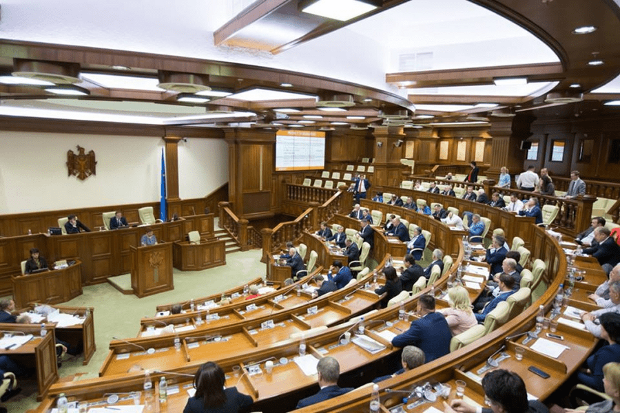 Chișinăul s-a desprins de Moscova. Ce înseamnă adoptarea limbii române ca oficială în Republica Moldova | ANALIZĂ