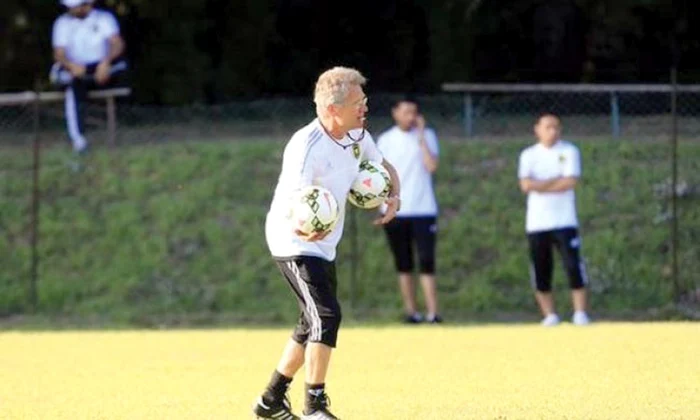 
    Bölöni pregăteşte pentru prima dată o echipă saudită  