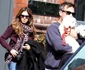 Robbie Williams und Ehefrau Ayda Field verlassen mit Hunden auf dem Arm ein Hotel in Manchester jpeg