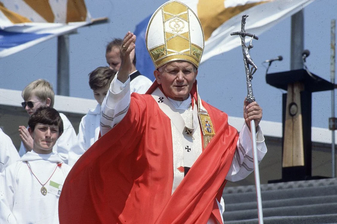 Papa Ioan Paul al II-lea a avut cel de-al treilea pontificat din istorie, ca durată, cu 26 de ani și jumătate petrecuți în fruntea Bisericii CatoliceFoto: Guliver/Getty Images