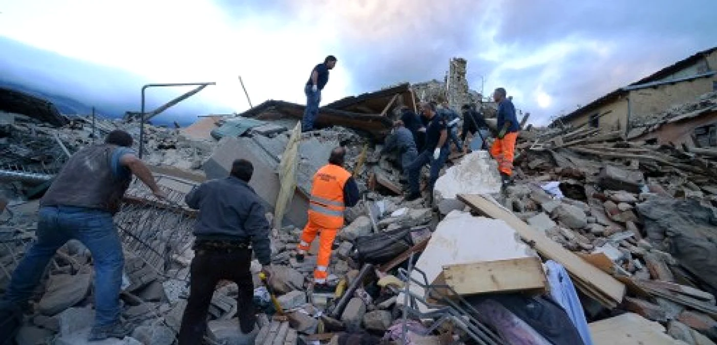 Imagini de la cutremurul din Amatrice - Italia Foto AFP