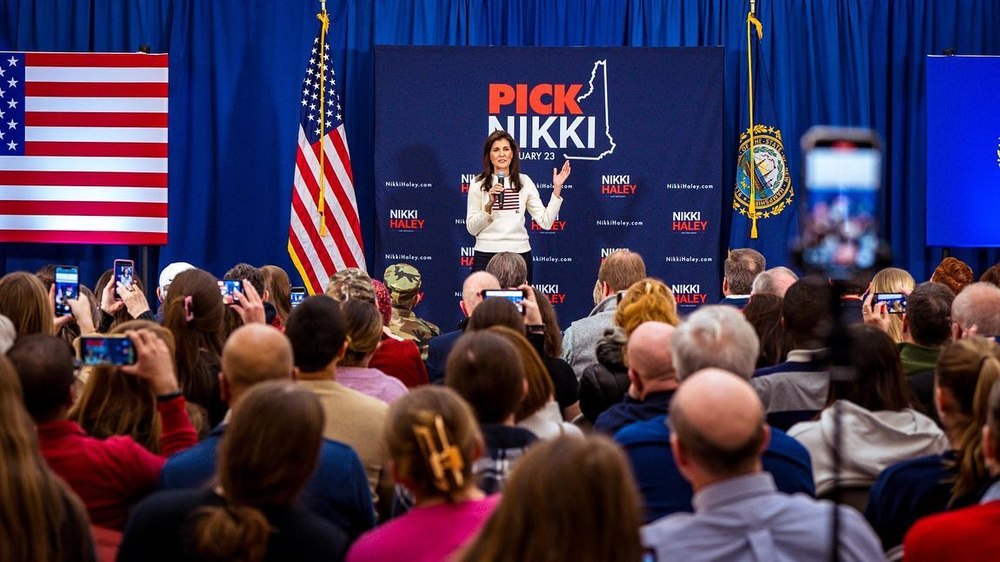 Trump și Haley se duelează în New Hampshire înaintea alegerilor primare