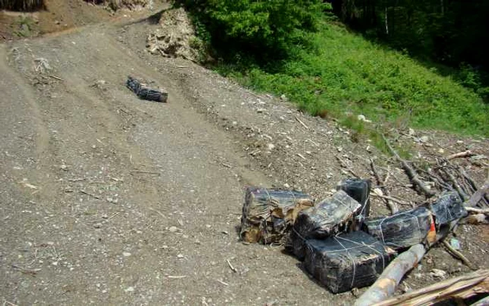 Poliţiştii au confiscat 3.888 de pachete cu ţigări, în valoare de peste 33.650 de lei
