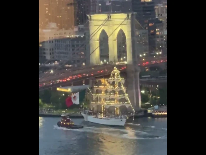 VIDEO O navă cu pânze a Marinei mexicane a lovit podul Brooklyn. Două persoane au murit și 17 au fost rănite