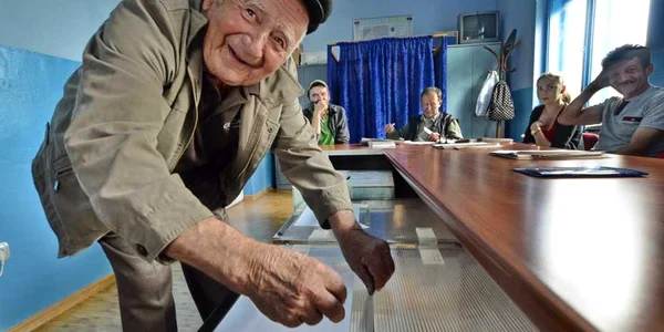 Batran la vot - alegeri locale FOTO Mediafax