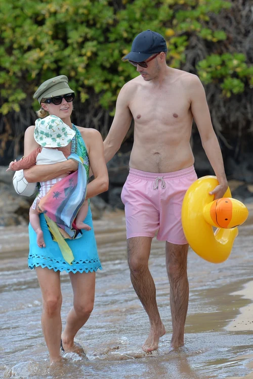 Paris Hilton și Carter Reum, vacanță în Maui, Foto Profimedia (1) jpg