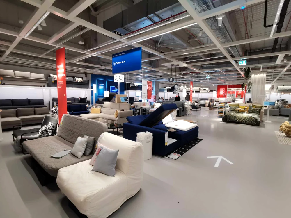 Interiorul unui magazin Ikea