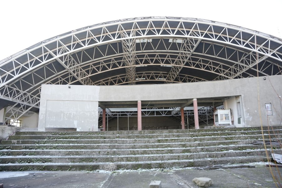 Vești despre arena aflată în construcție de 14 ani. Urmează licitațiile pentru lucrările care au mai rămas de executat