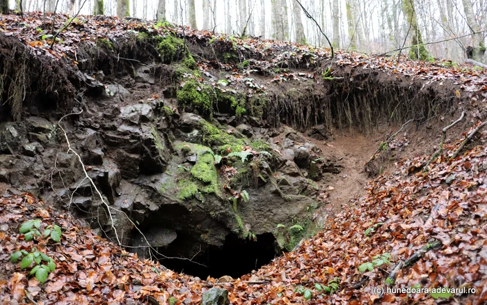 Fostă mină metalică din satul Căcănești. Foto: Daniel Guță. ADEVĂRUL